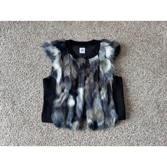 CABI FROSTY Faux Fur Sweater Vest, Size Women's Medium, Gray & White - Picture 3 of 10